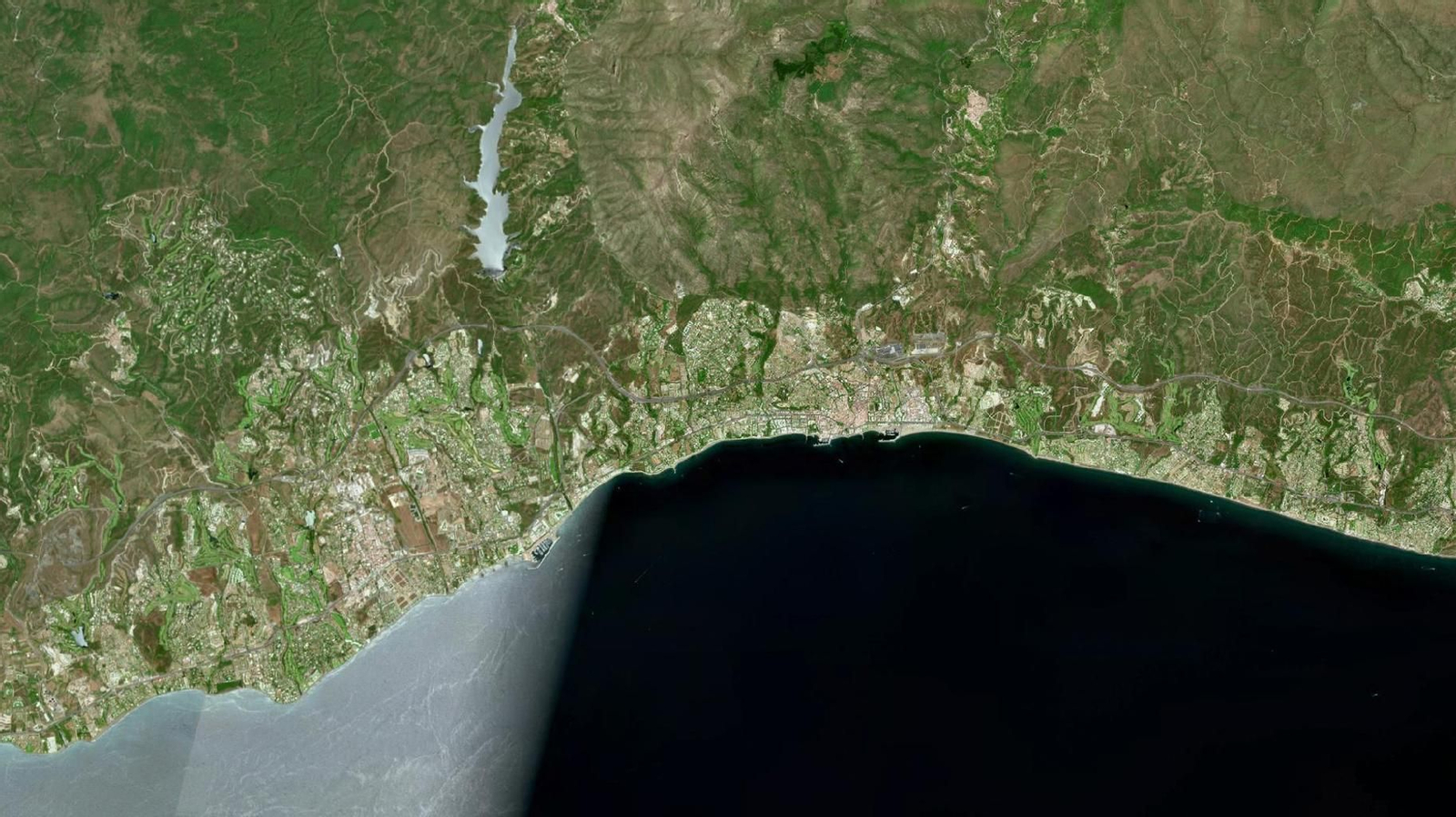 Vista satelital de Marbella en 2022