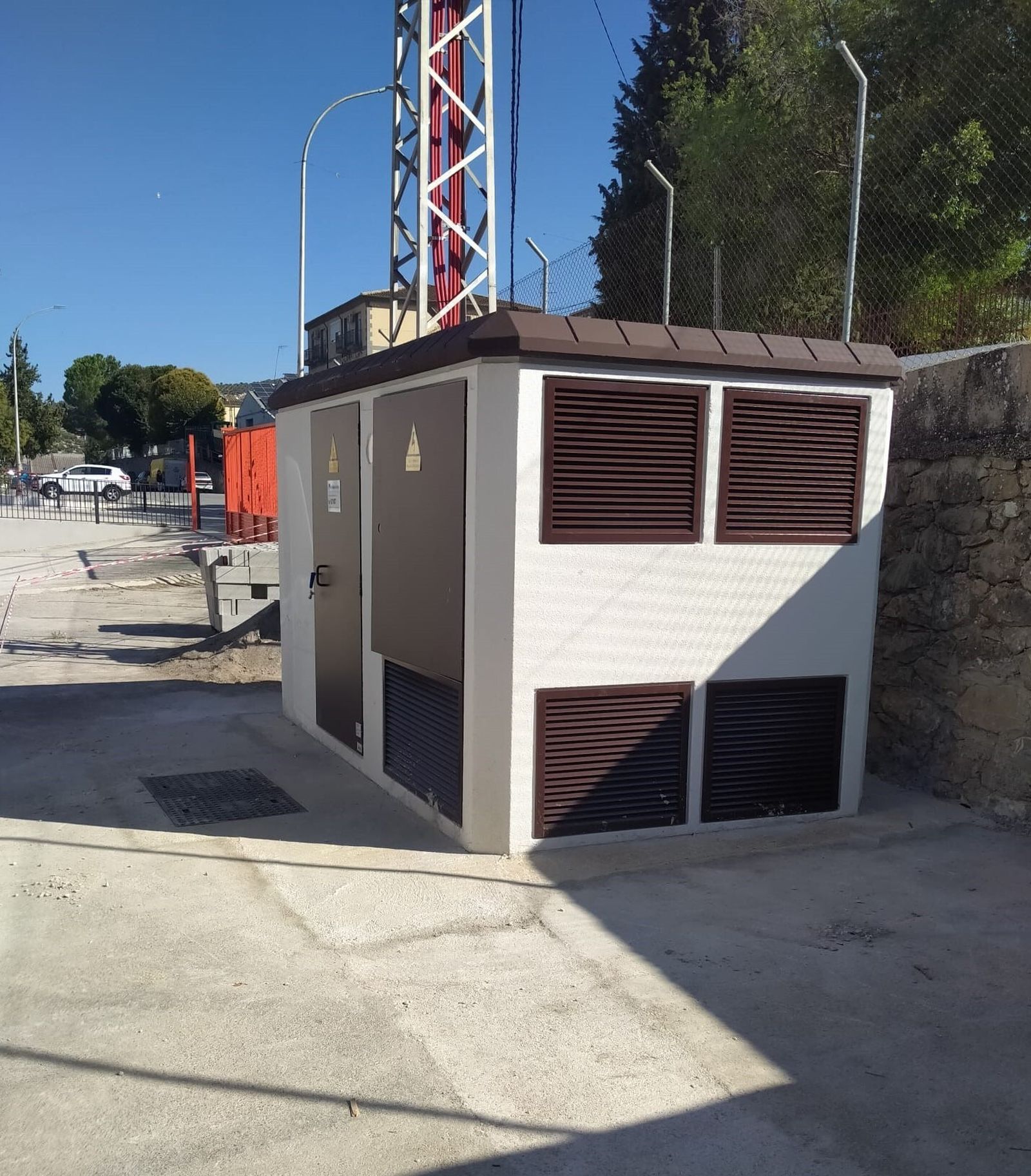 Renuevan un centro de transformación para reforzar el suministro eléctrico de Montefrío