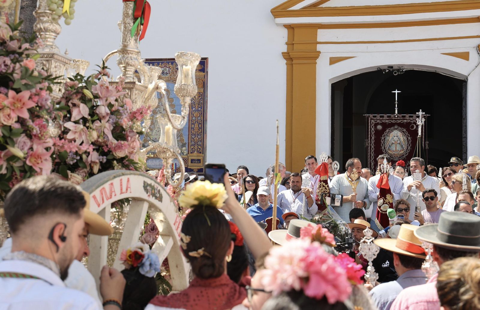 Presentación de las hermandades en Villamanrique
