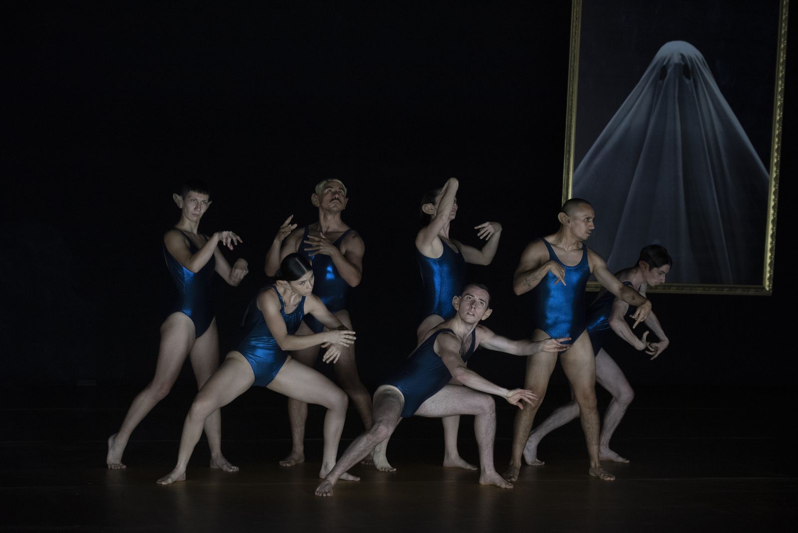 Imágenes del pase gráfico de la obra de La Resentida Oasis de la impunidad