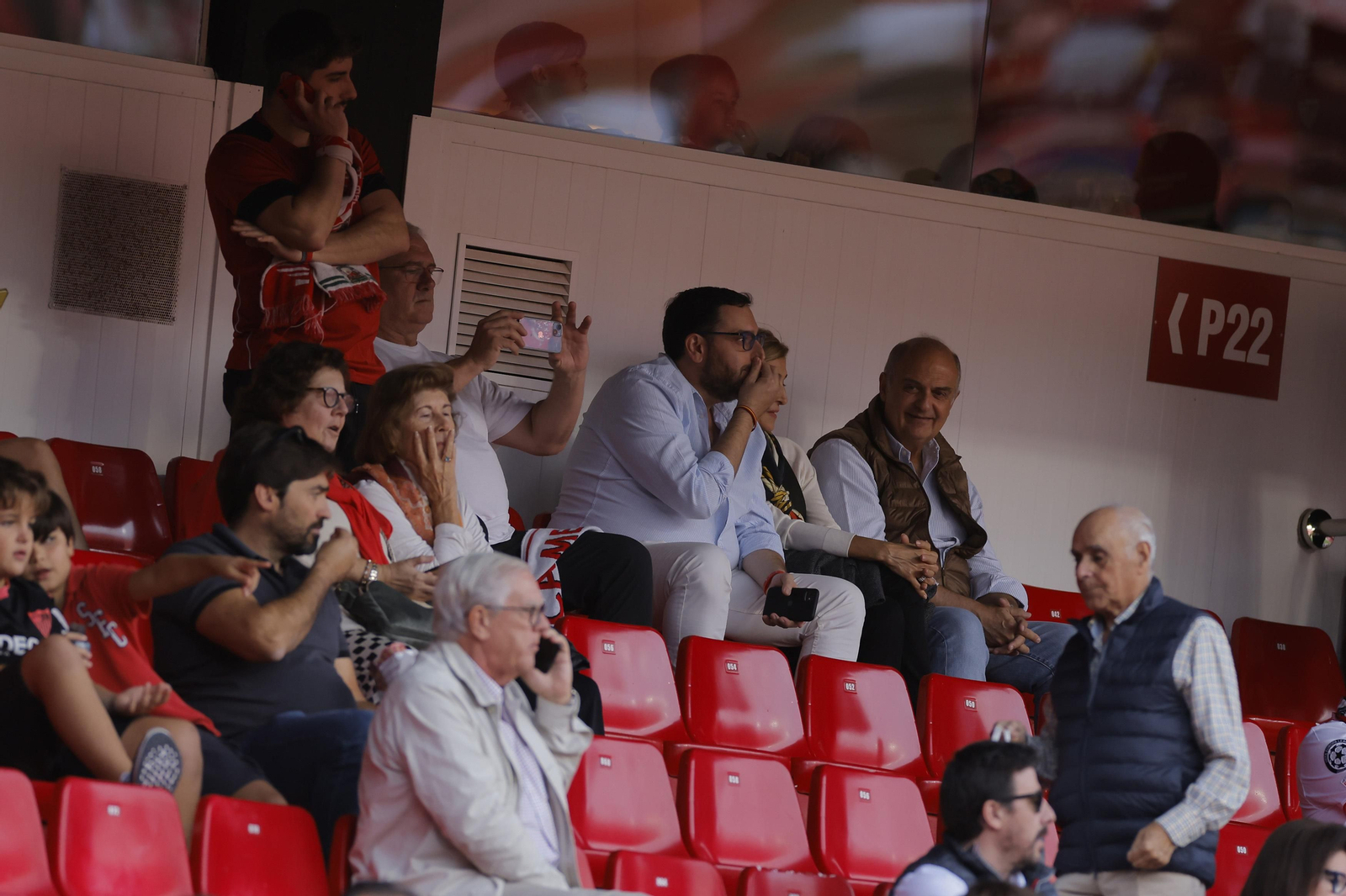 Búscate en las fotos del Sevilla-Madrid