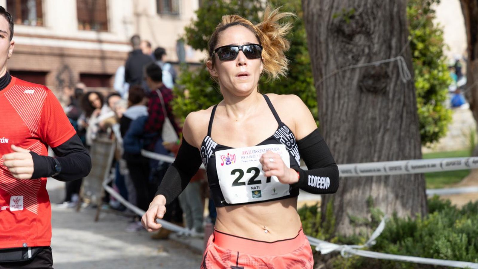 Más de 2.100 participantes corren para promover la salud en Jaén, en imágenes (1)