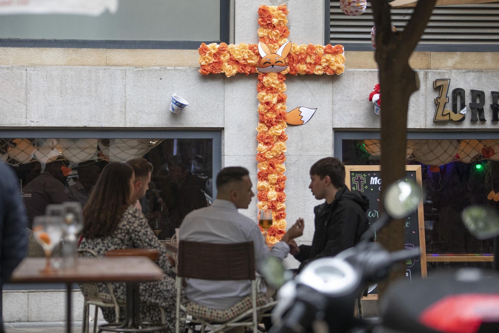 Fotos: Granada se queda con las ganas de más Día de la Cruz por la tarde