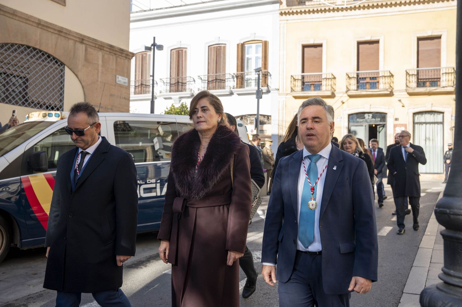 El Pendón vuelve a alzarse en Almería: memoria y ciudad bajo la luz de diciembre