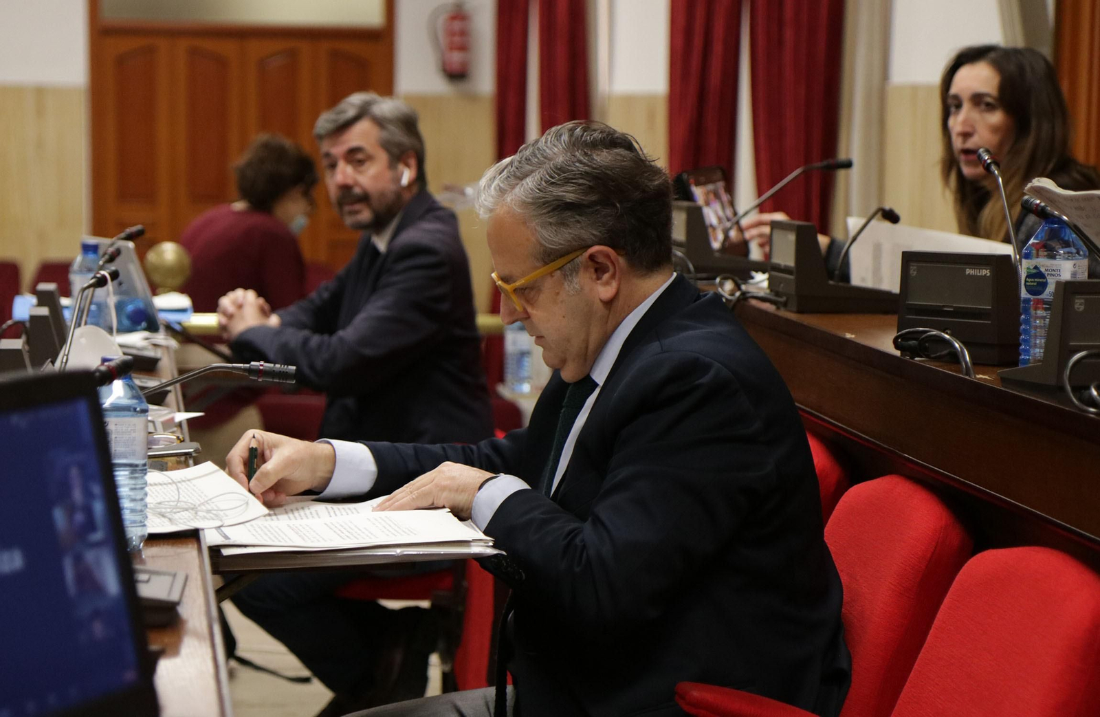 Bancada de la derecha en el Pleno telemático.