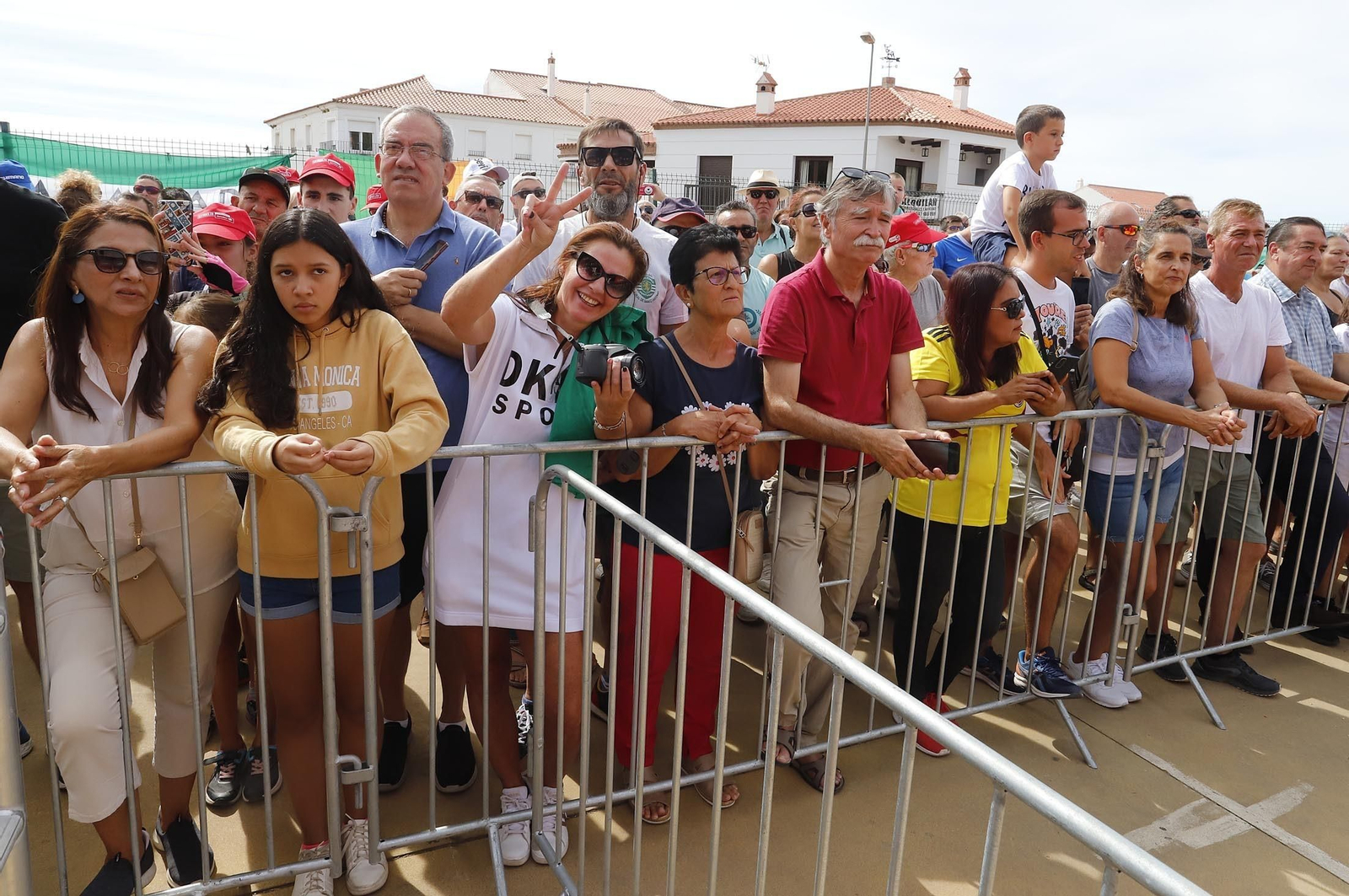 Imágenes de la Vuelta Ciclista a España en su salida desde Aracena en la 17ª etapa