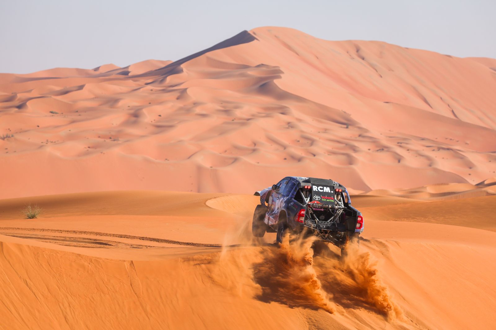 Las espectaculares imágenes del Dakar por las dunas