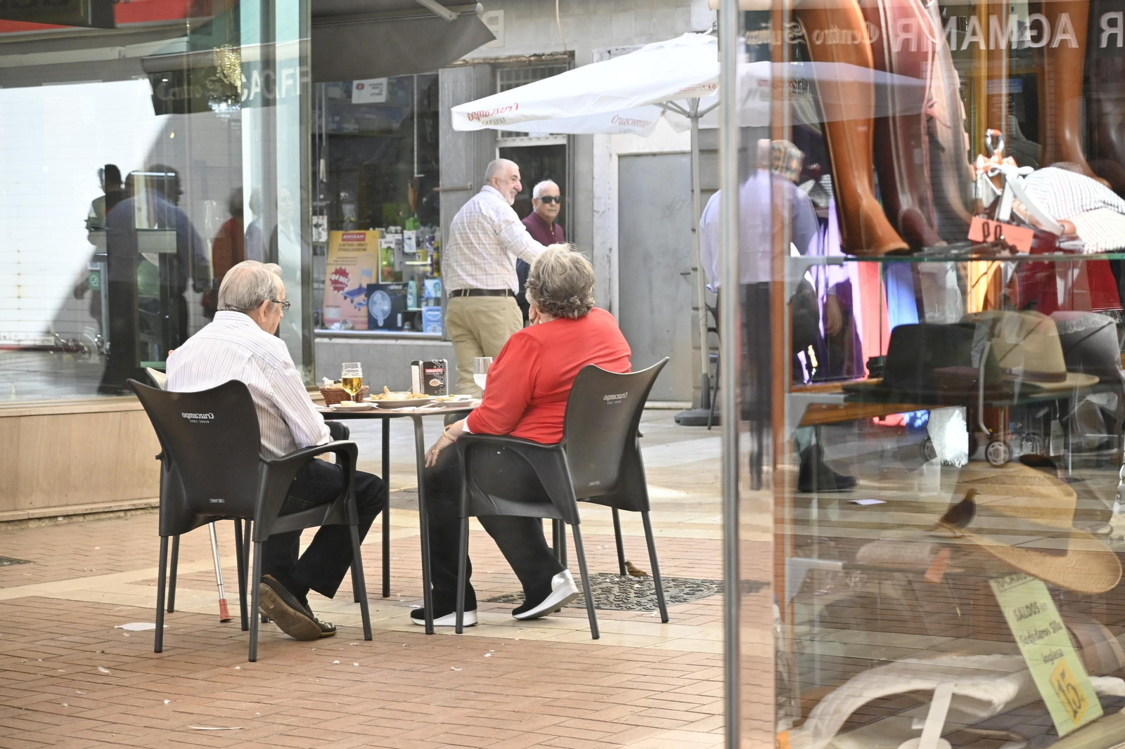 Imágenes de ambiente del jueves 24 de octubre en Huelva