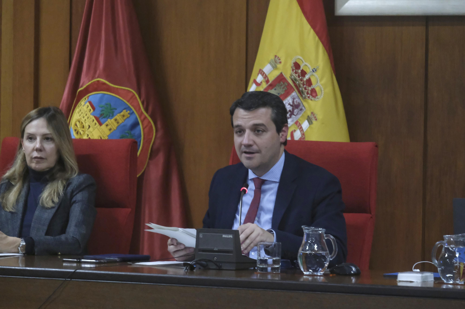 El Pleno del Ayuntamiento de Córdoba contra la violencia a las mujeres, en imágenes
