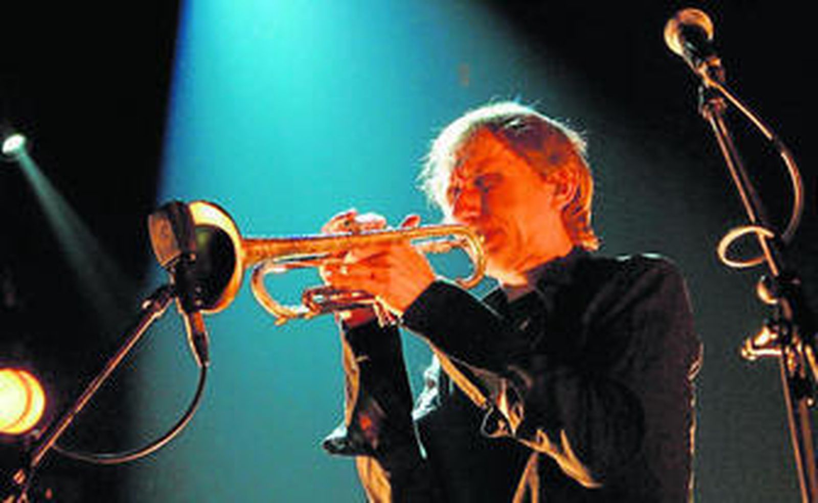 1. El francés Erik Truffaz ofreció en 2010, junto al mexicano Murcof, uno de los conciertos más recordados del ciclo. 2. Los británicos The Black Dog, referentes del 'techno' de principios de los 90, últimamente orientados al 'ambient'. 3. El polifacético Nico Muhly, 'joven prodigio' y rostro más visible del sello/colectivo Bedroom Community.