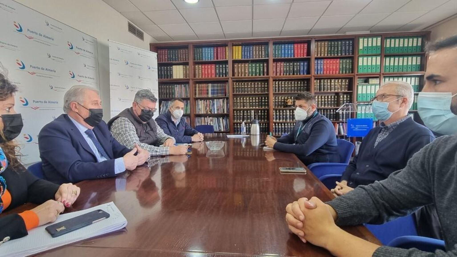 Reunión entre el presidente de la APA, Jesús Caicedo, y representantes de las navieras este lunes