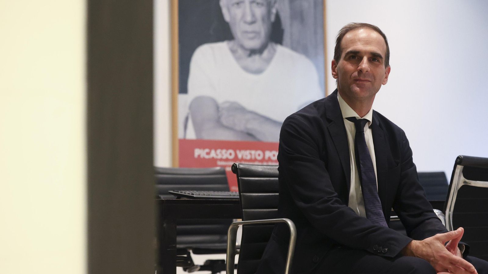 El nuevo director del Museo Picasso Málaga, en su despacho. El nuevo director del Museo Picasso Málaga, en su despacho.