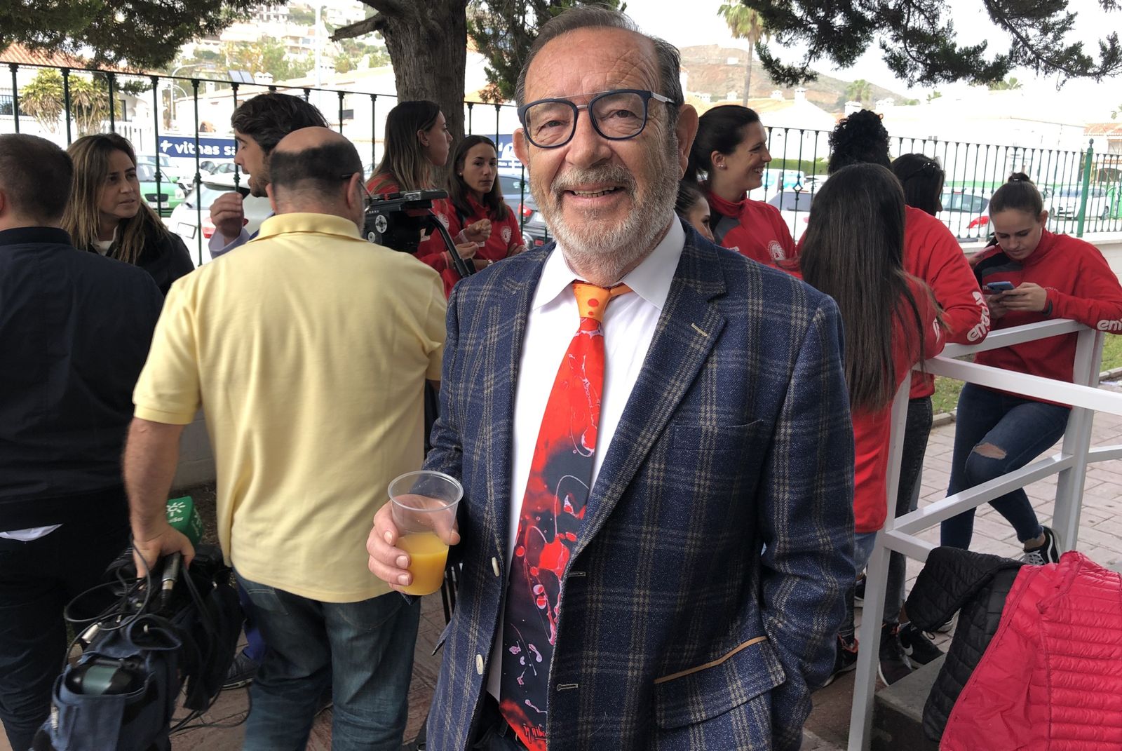 Manolo Rincón, con su corbata especial.