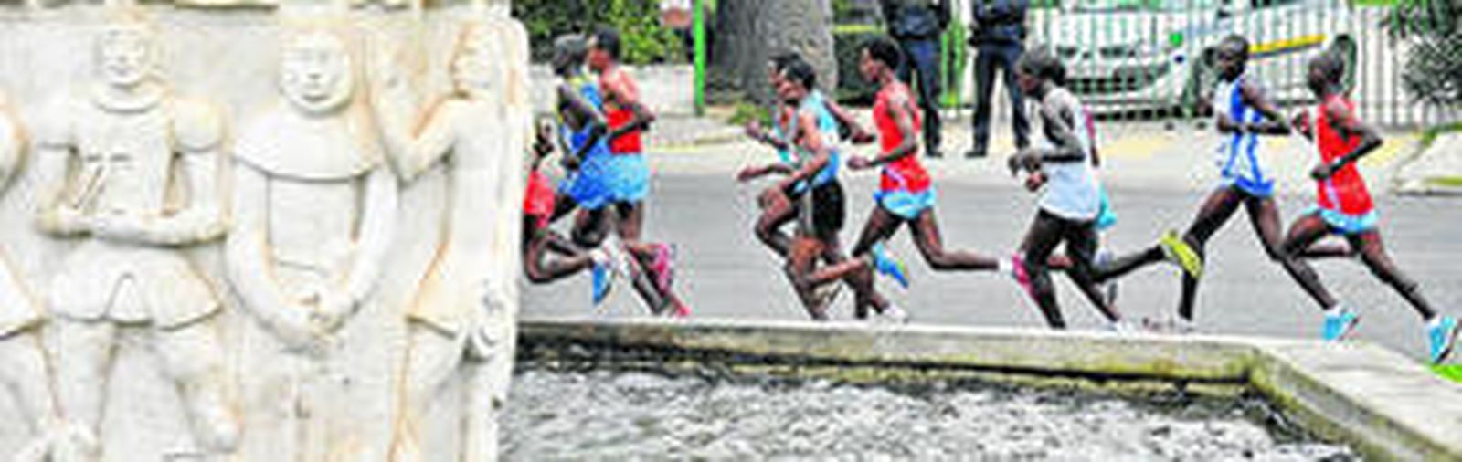 Más de 9.000 corredores están inscritos en la XXX edición del Maratón de Sevilla, que se celebra este domingo.
