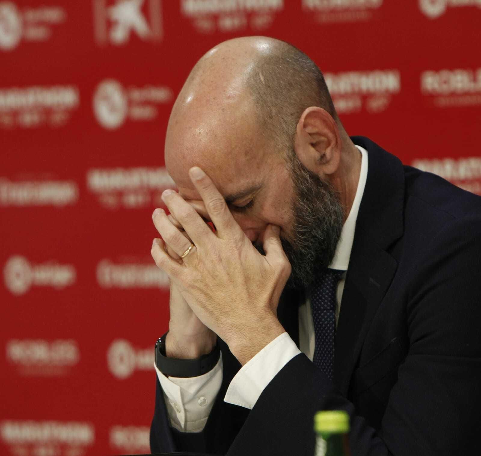 Monchi, abatido durante la presentación de Suso ante los medios.