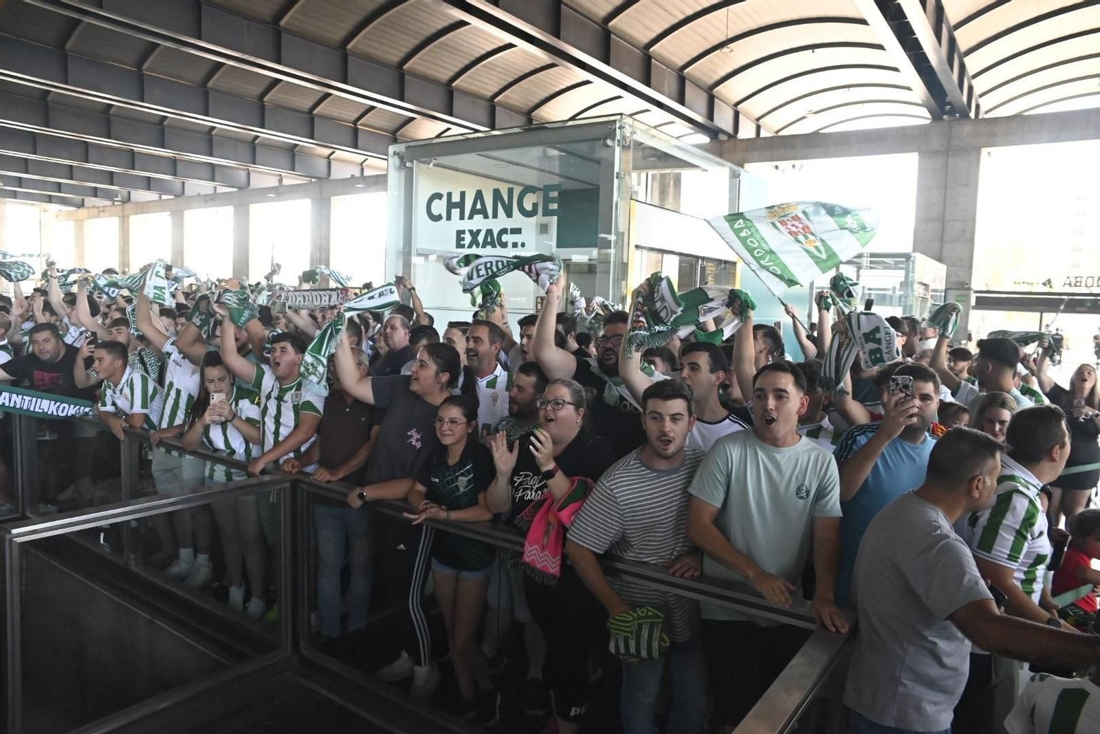 Las mejores fotos de la despedida al Córdoba CF antes de su viaje a Barcelona