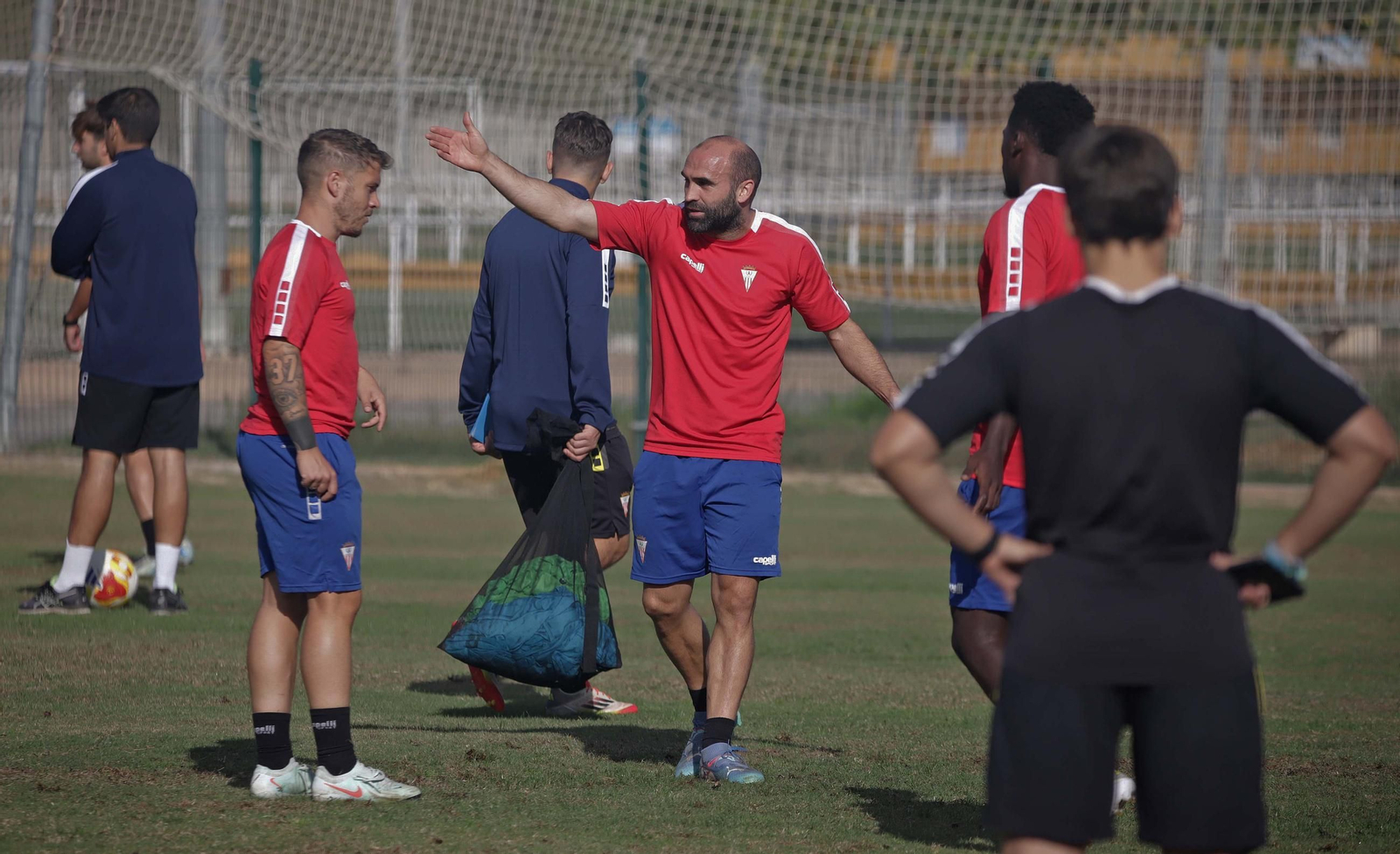 Fotos del entrenamiento del Algeciras CF previo al próximo partido de liga contra Antequera CF