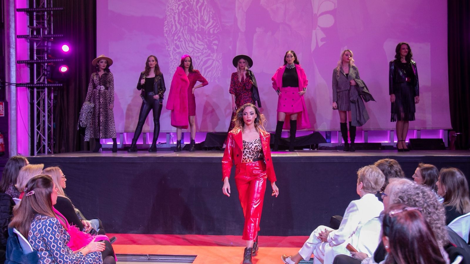 La Sala Aliatar fue el escenario del desfile de modas.