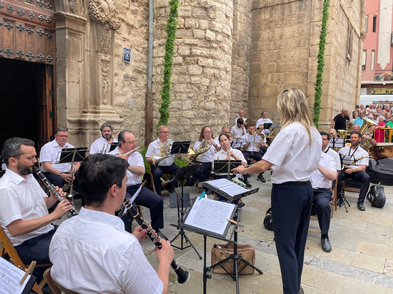 Ofrenda floral a la Virgen de la Capilla, en imágenes