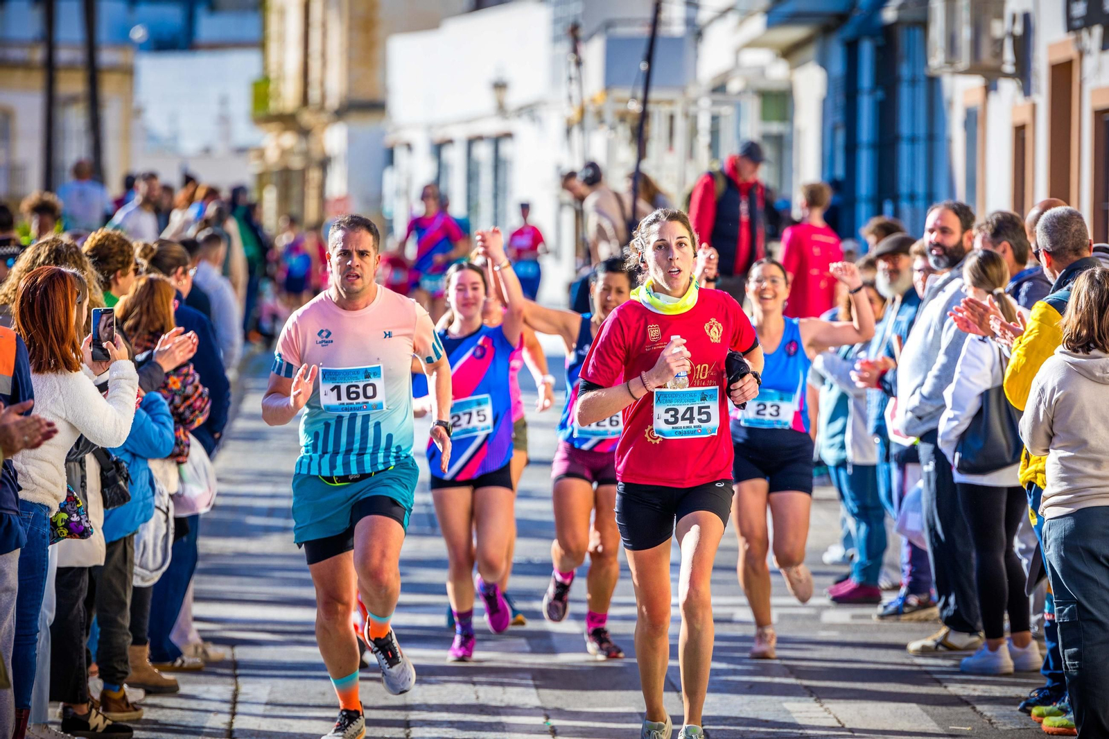 Gran ambiente en la Carrera Solidaria de la Divina Pastora en San Fernando