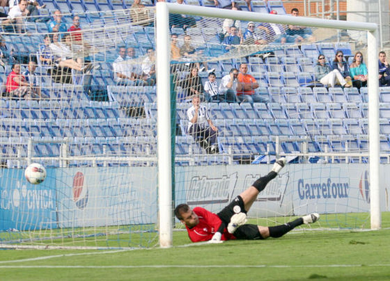 El Recreativo cierra la temporada con una derrota ante el Cartagena.

Foto: Josue Correa