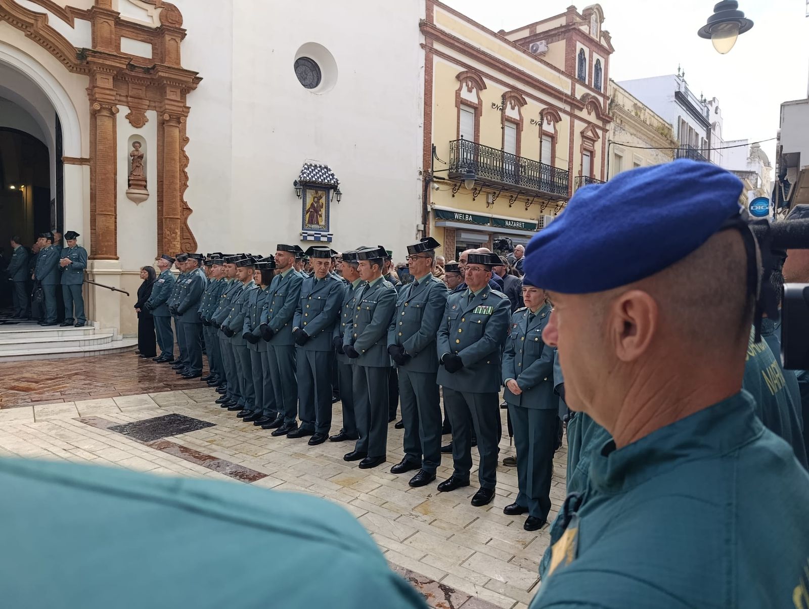 Fotografías de la capilla ardiente para despedir a los dos guardias ...