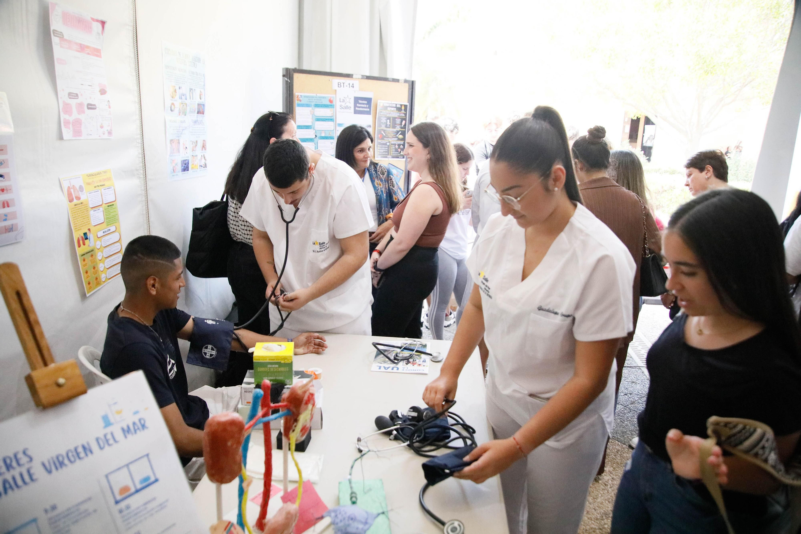 IV edición de la feria Aula de la UAl, en imágenes