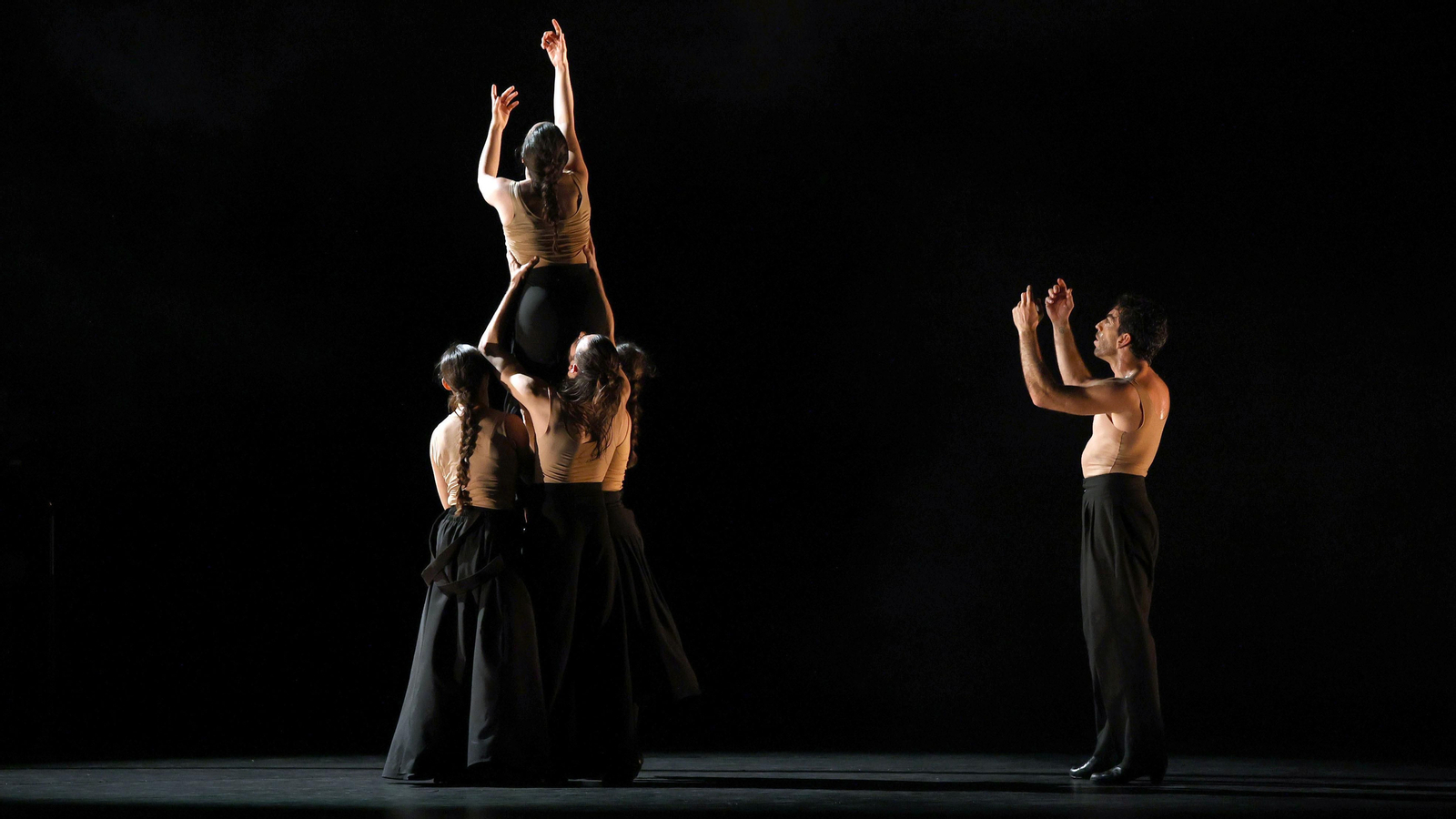 Compañía David Coria 'Los bailes robados' en el Teatro Villamarta para el Festival de Jerez