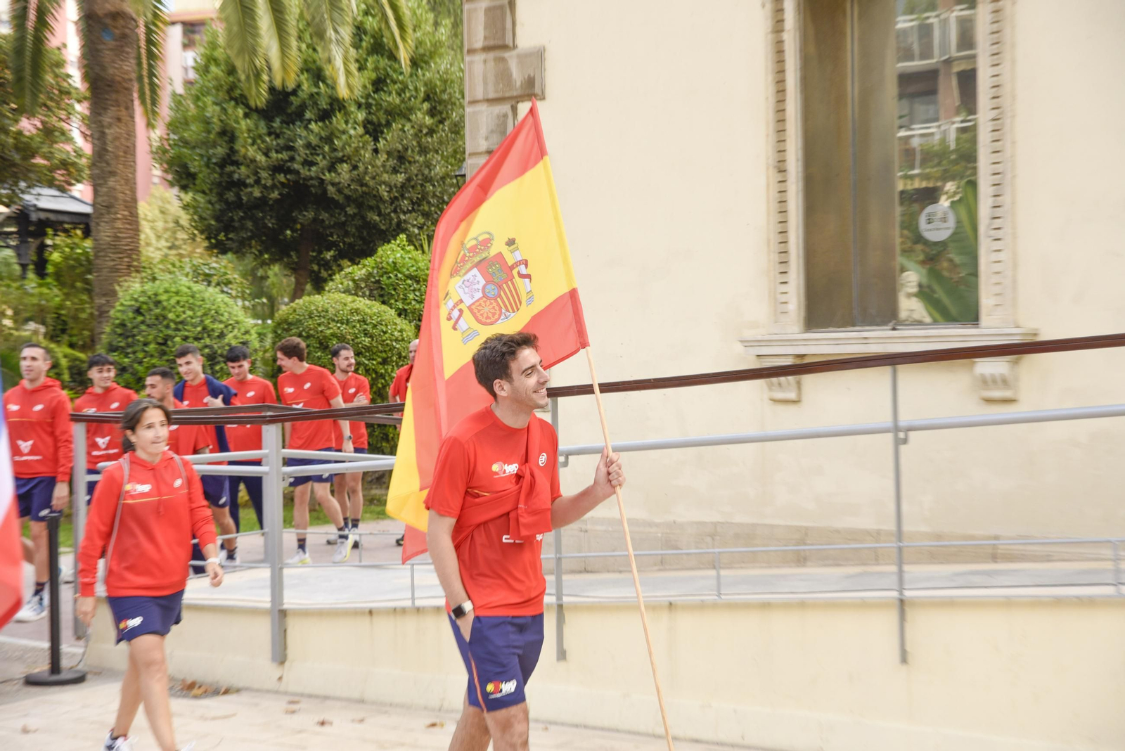Las fotos del desfile de banderas de las selecciones participantes en el FIP Euro Pádel Cup de La Línea