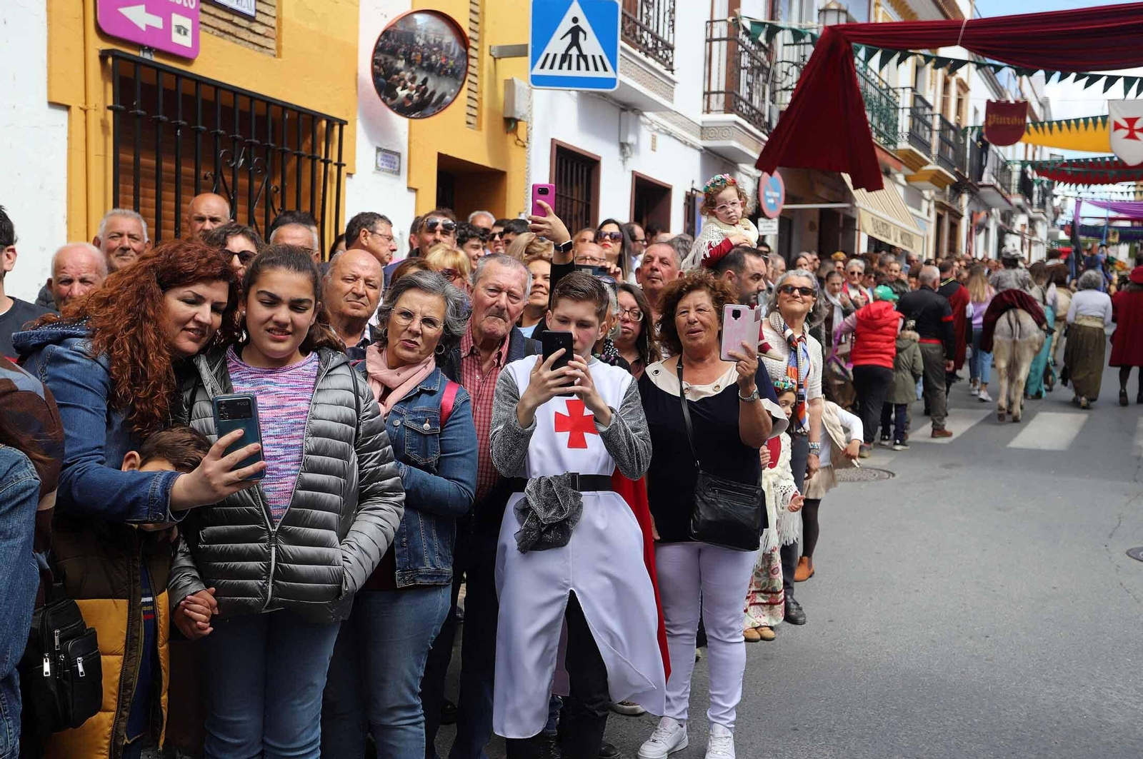 Imágenes del gran ambiente en la Feria Medieval de Palos de la Frontera, Huelva