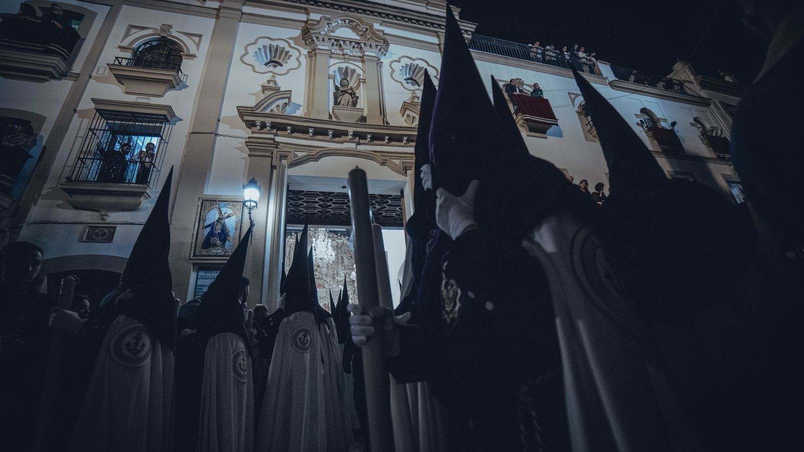 Momentos de la salida de la Esperanza de Triana