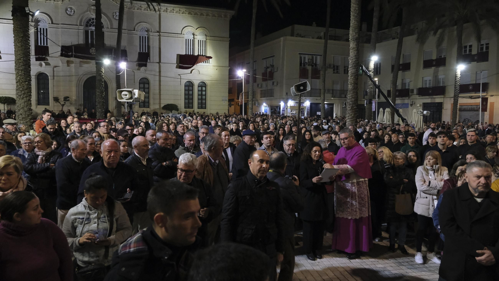 Vía Crucis del Cristo de la Escucha en la Semana Santa de Almería 2025