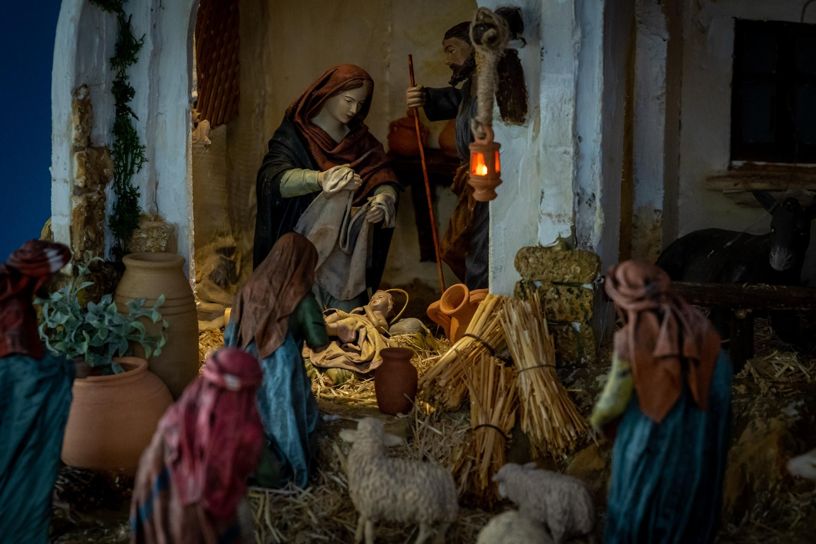 COLEGIO ARGANTONIO Lugar: Colegio Argantonio c/ 24 de Julio Horario: Laborables: 11.00 h. a 13.00 h. Festivos: 11.00  h. a 13.00 h.