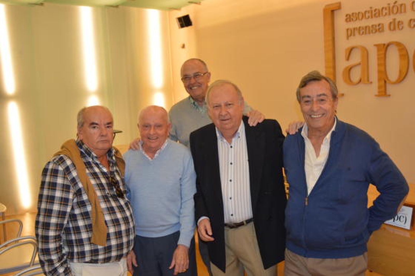 Antonio Bonassi, Pepe Marchena, Valentín Lasanta, Jaime Rocha y Eduardo López Vegue tras finalizar la presentación del libro.  Foto: Ignacio Casas de Ciria