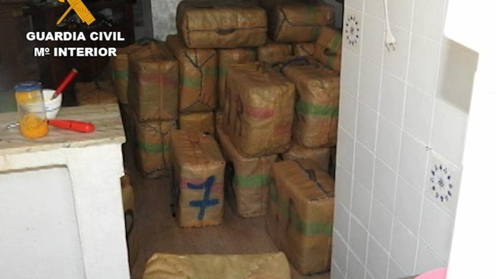 Droga intervenida en la Operación Impasible de la Guardia Civil.