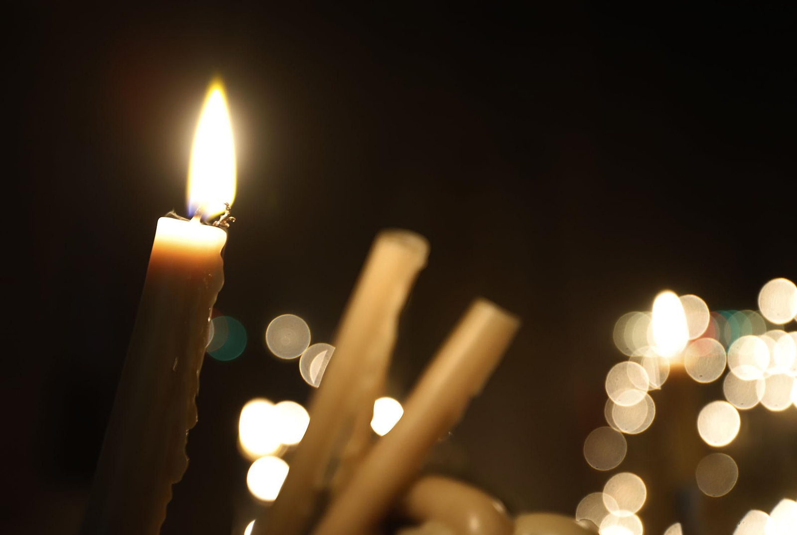 La Virgen del Rocío recorre las calles de Almonte hacia el Chaparral para el inicio del Camino de los Llanos