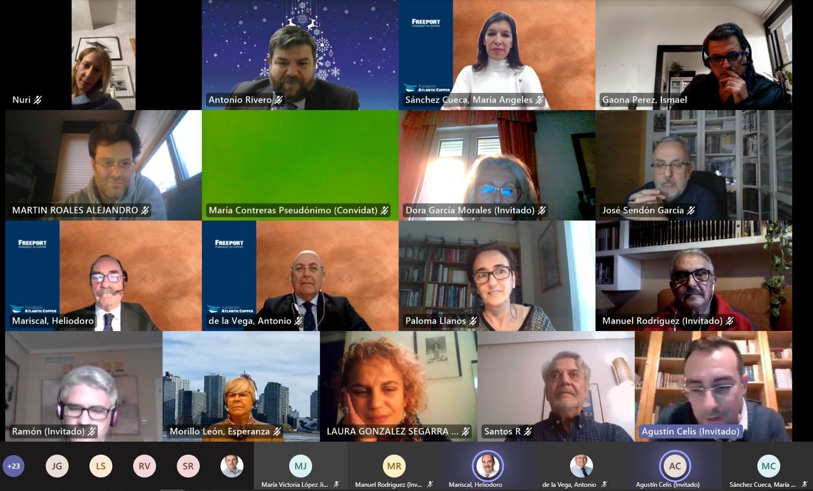 Agustín Celis, abajo a la derecha, en la entrega de premios 'online'.