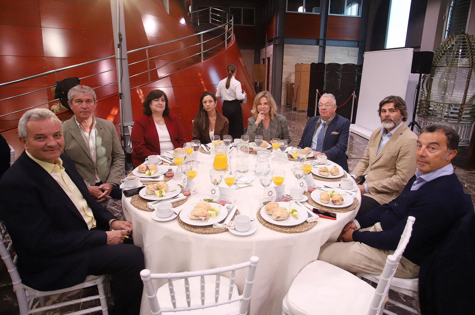 Imágenes del desayuno-coloquio con Jorge Paradela en el Foro Joly Andalucía