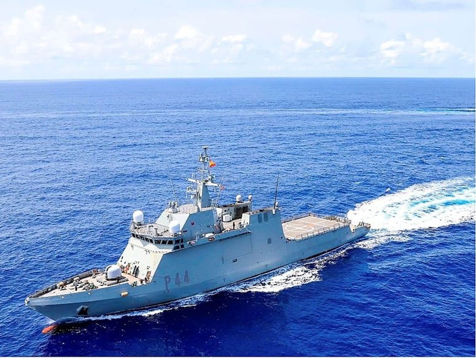 El Buque  de Acción Marítima 'Tornado'.