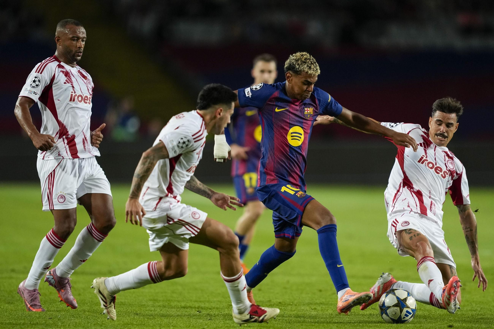 Las fotos del Barcelona-Olympiacos