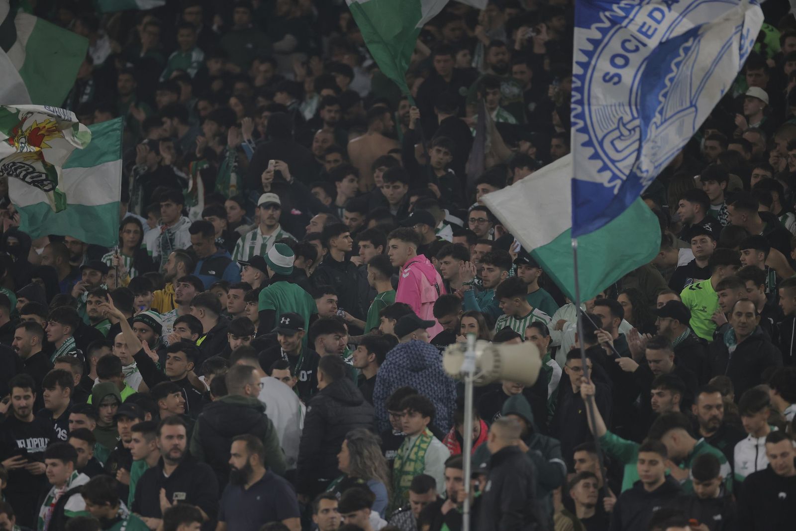 Búscate en las fotos del Betis - Atlético de Madrid