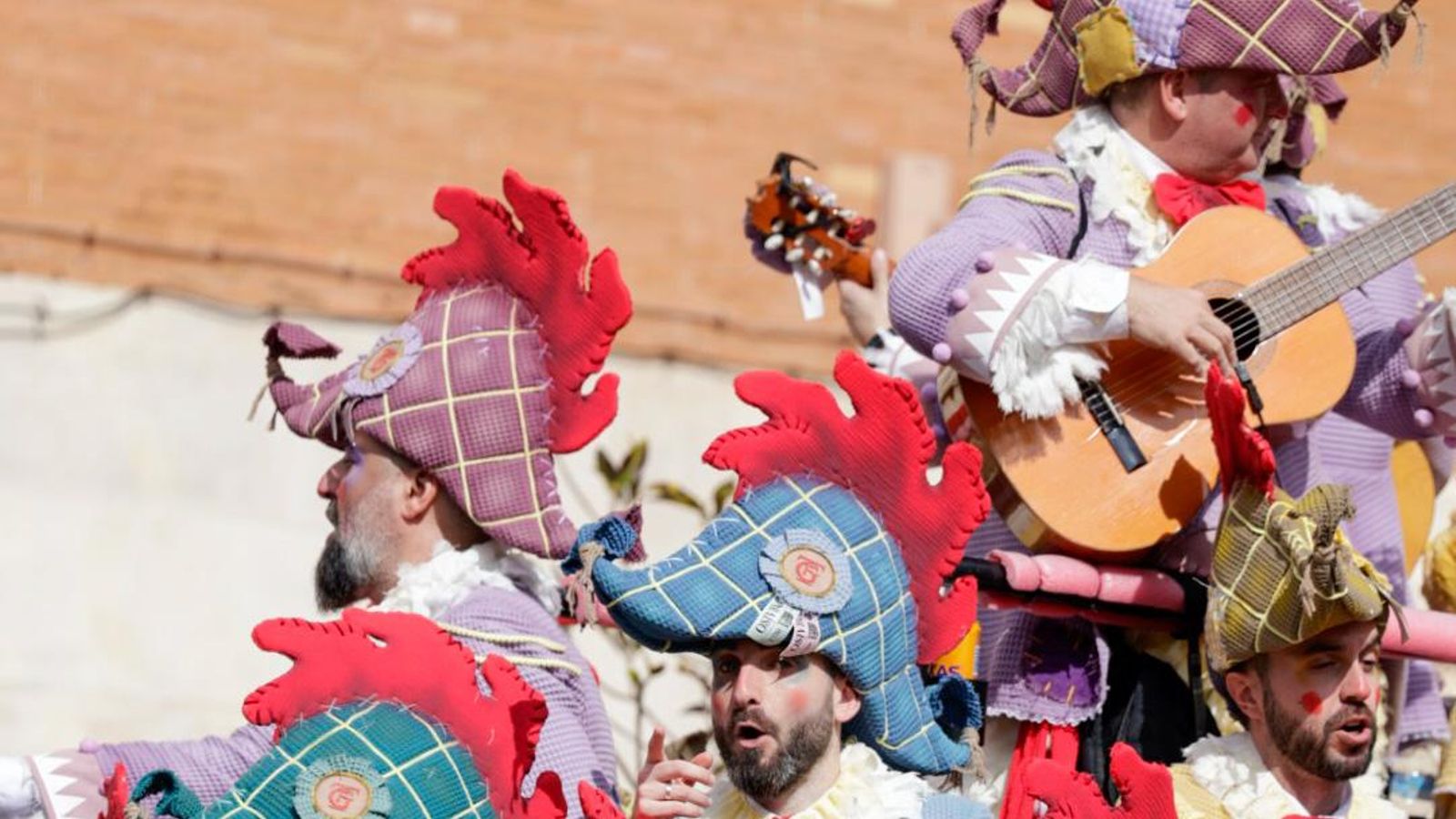 Las mejores imágenes del primer domingo de Carnaval de Cádiz