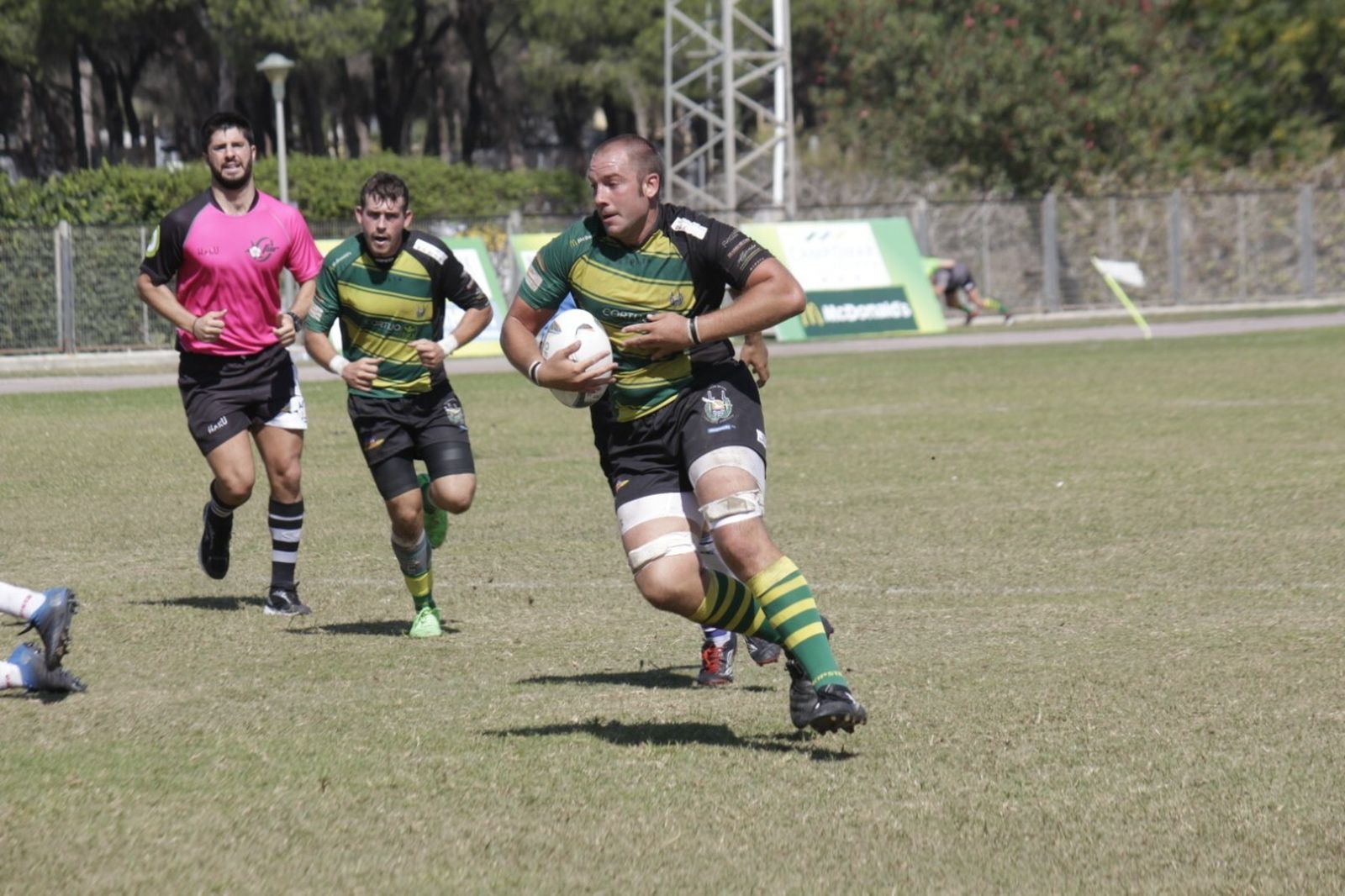 Jesús Nimo y Juan Garrido, bajas en Granada por hallarse lesionados.