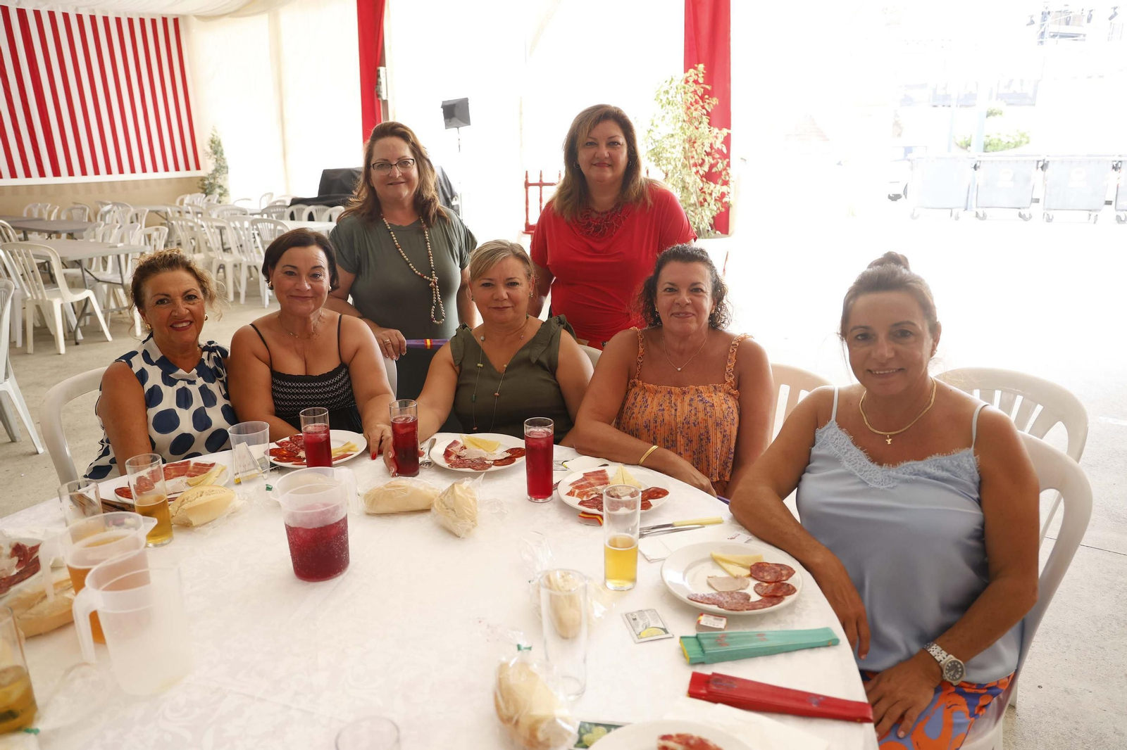 Búscate en la comida de mujeres de la Feria Real de San Roque Búscate en la comida de mujeres de la Feria Real de San Roque