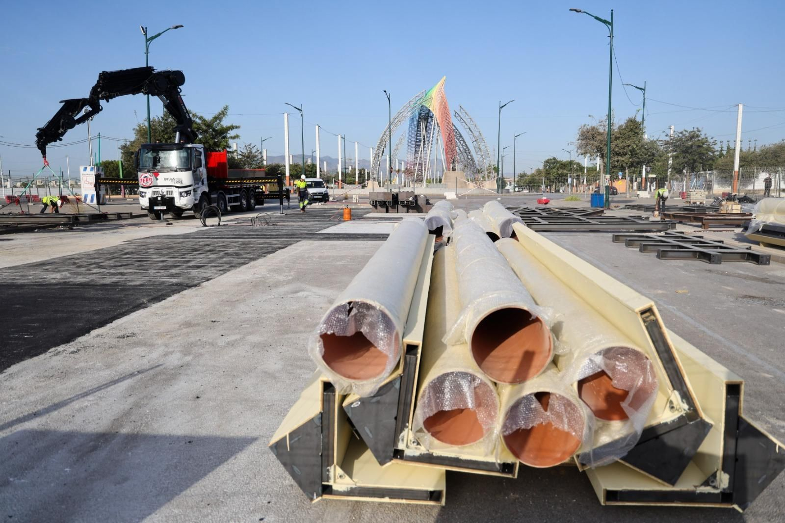 Comienza la cuenta atrás para la Feria de Málaga, en imágenes