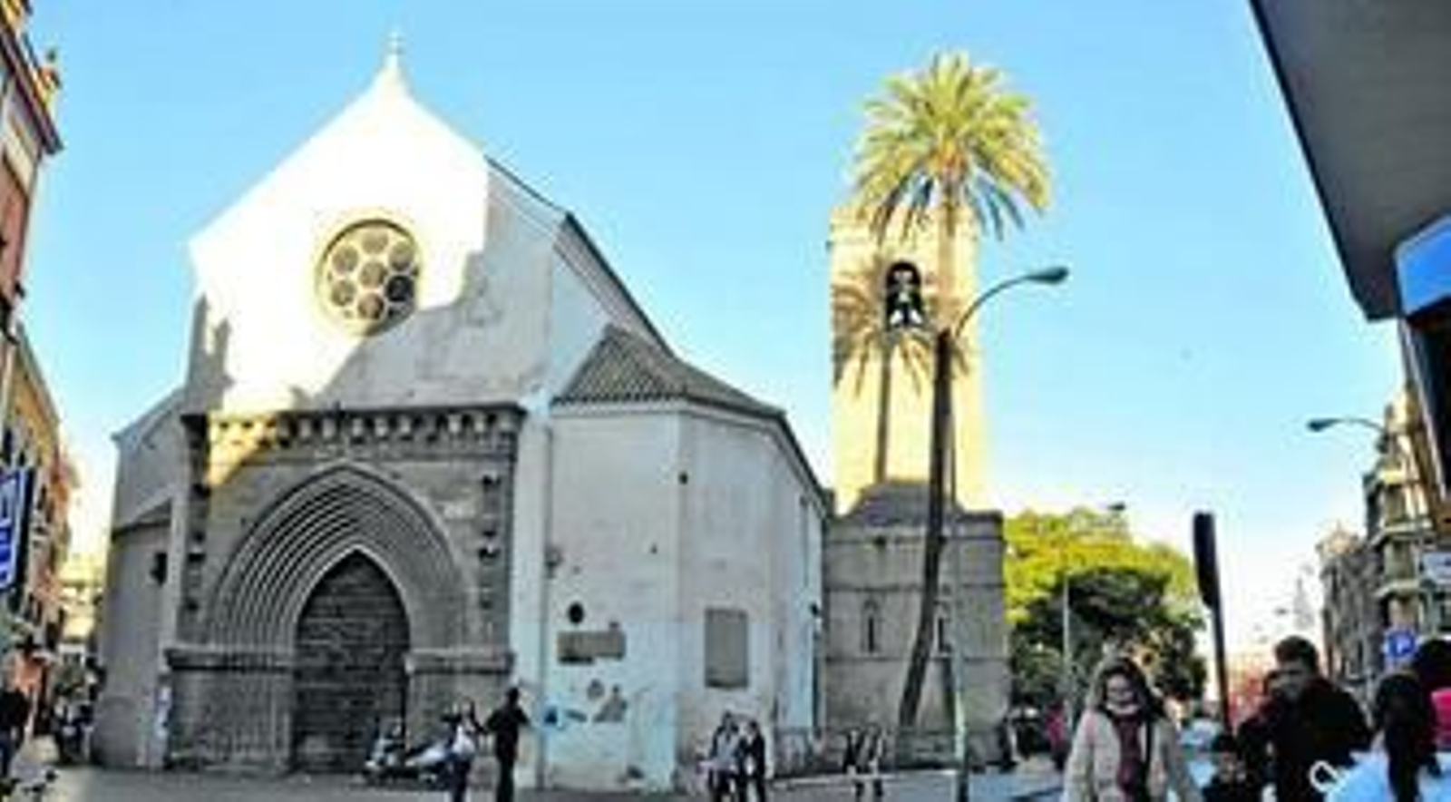 La iglesia de Santa Catalina, en una imagen tomada ayer.