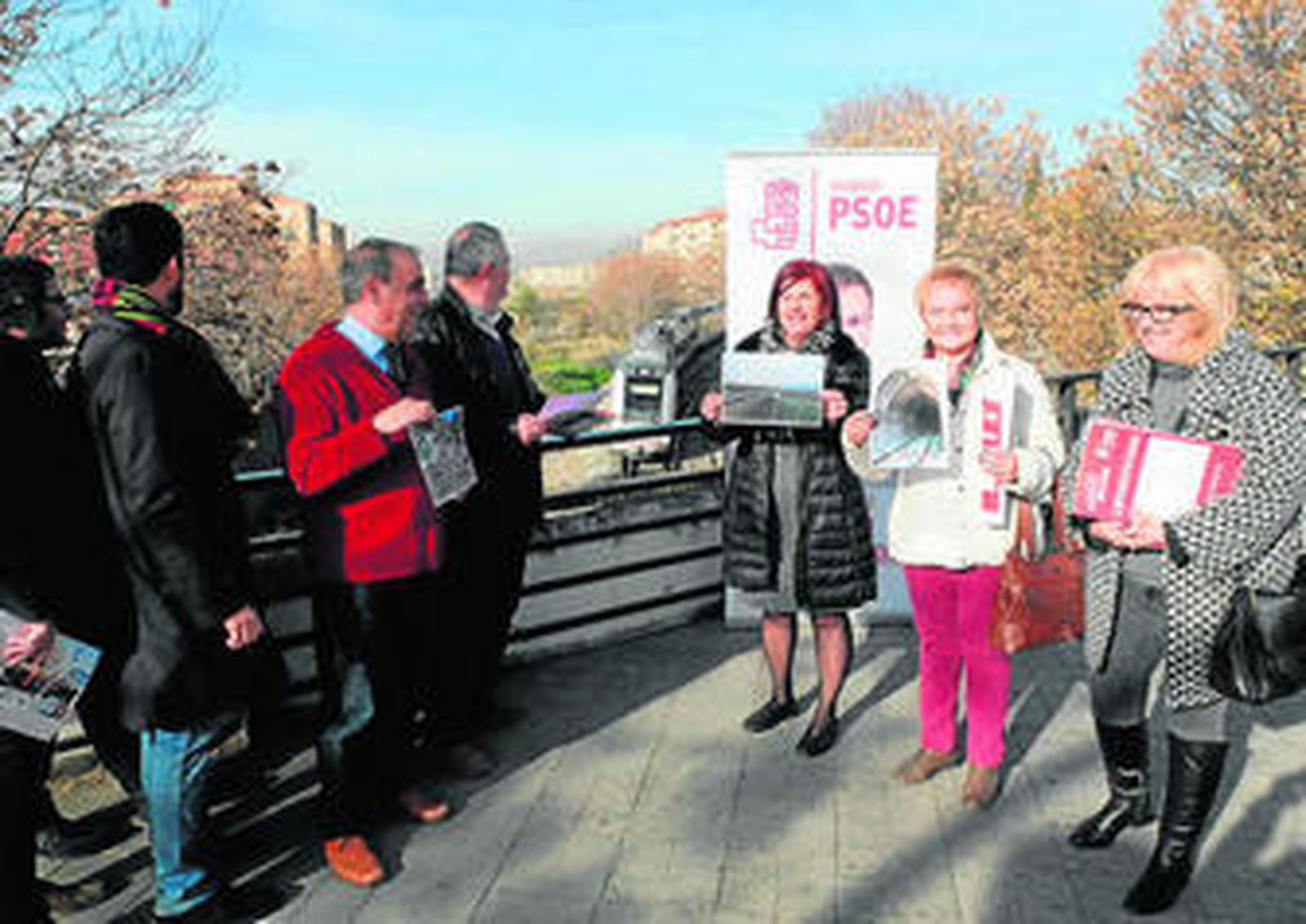 Los socialistas prometen recuperar un AVE "de verdad"