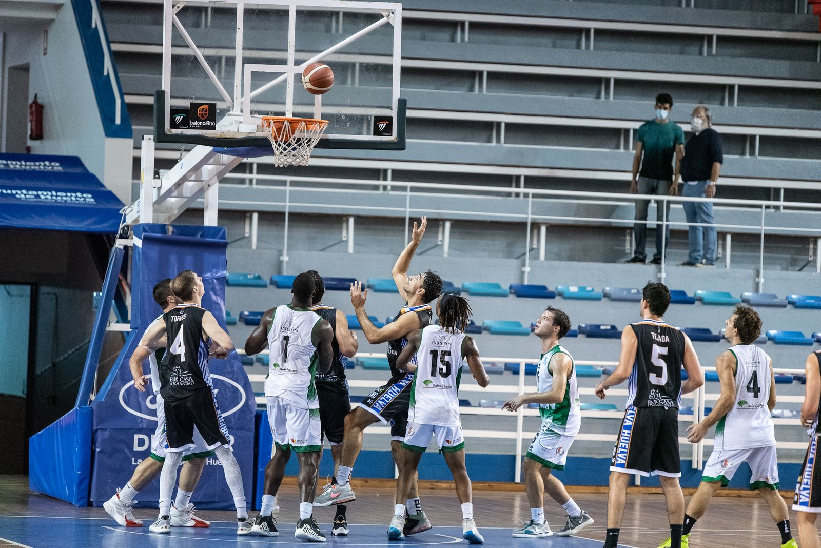 Baloncesto: Imágenes del Huelva Comercio - Extremadura