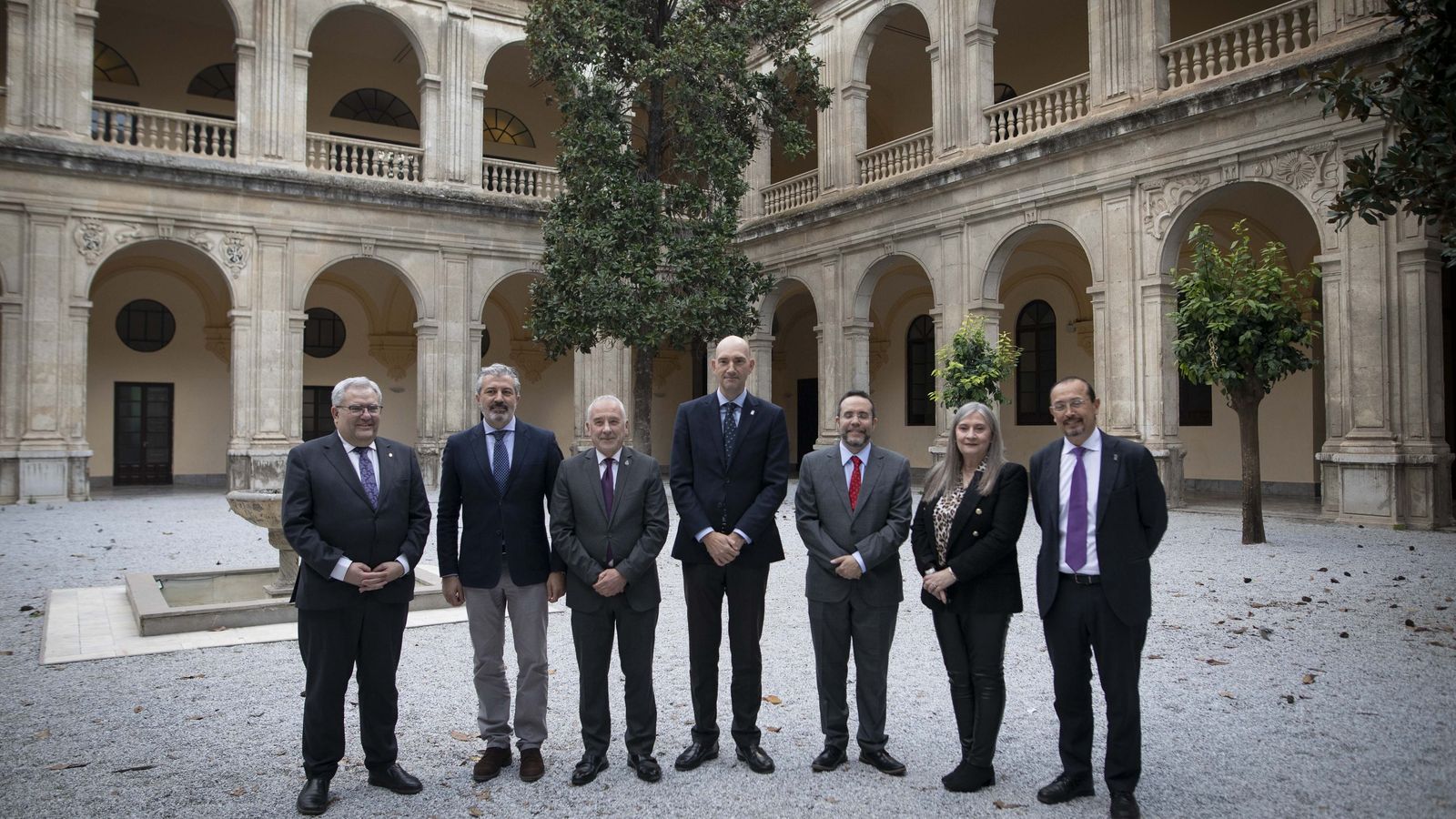 Foto de grupo de los organizadores de la II Jornada Técnica de Historia de la Semana Santa de Granada