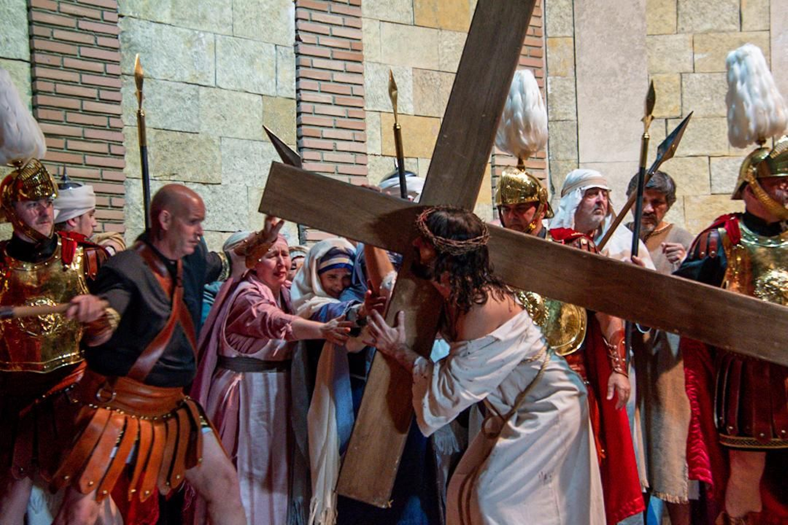 Las mejores imágenes de la representación dramática de La Pasión en Montilla